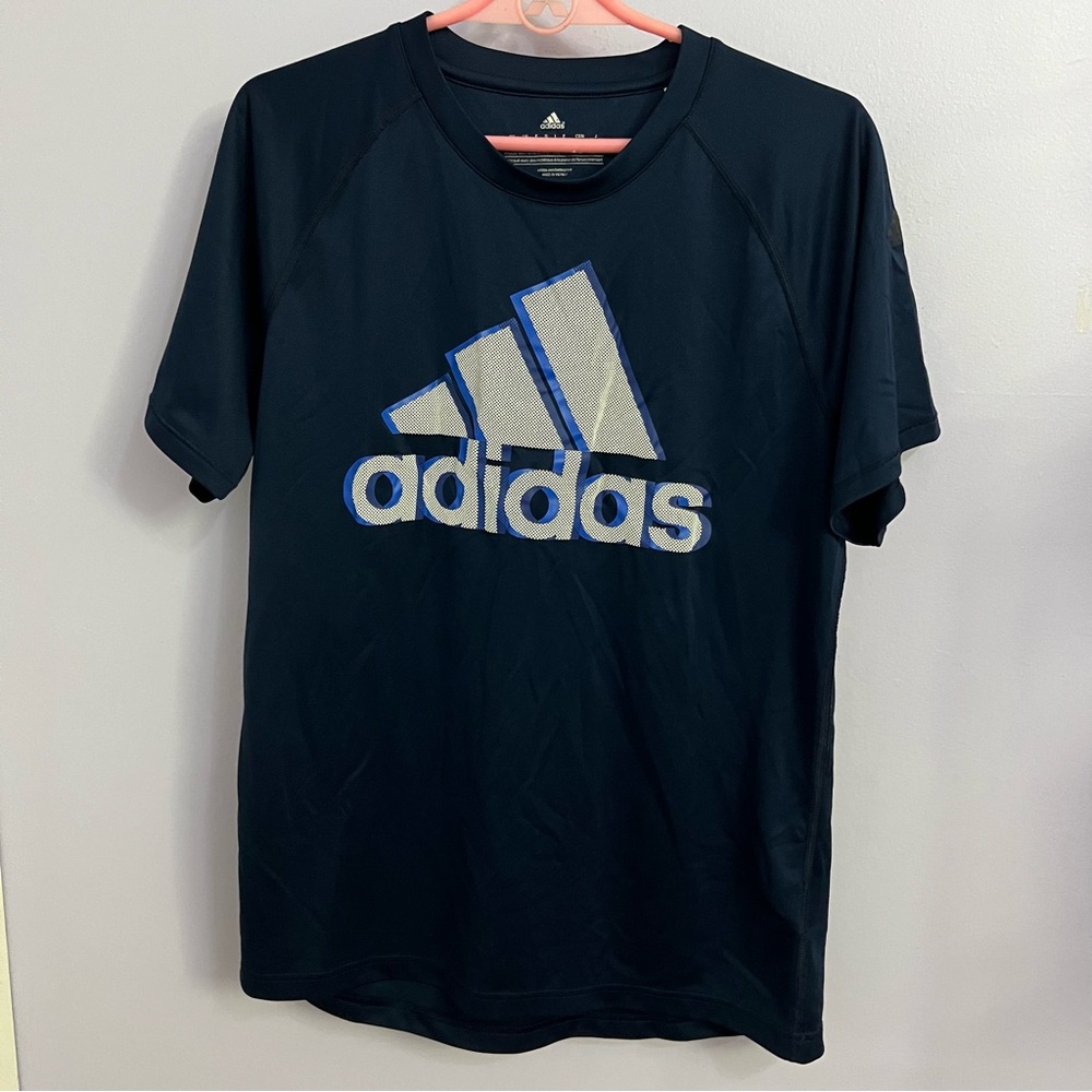 Adidas T-Shirt